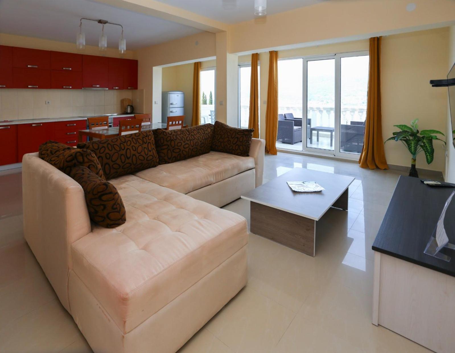 Mountain Bay Views Apartments ニーヴィツェ エクステリア 写真